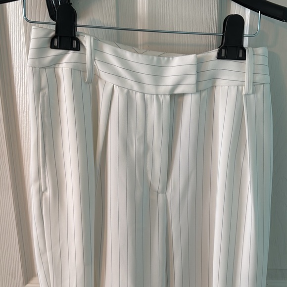 Marciano Guess pinstripe white suit. Jacket Med, pants small - Picture 7 of 7
